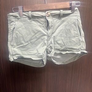 American Eagle Outfitters Tan Cargo Shorts Versatile Style